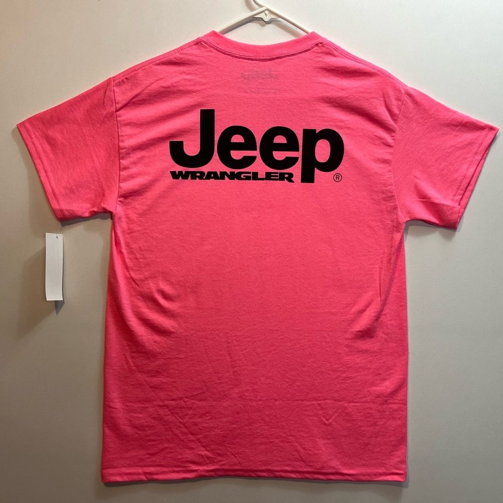 JEEP Wrangler Pink Women’s T-Shirt (New Condition) Willys-Rubicon-Sarah-4xe Tee